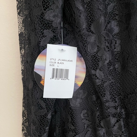 Bebop Long Sleeve Lace Dress - Picture 5 of 6